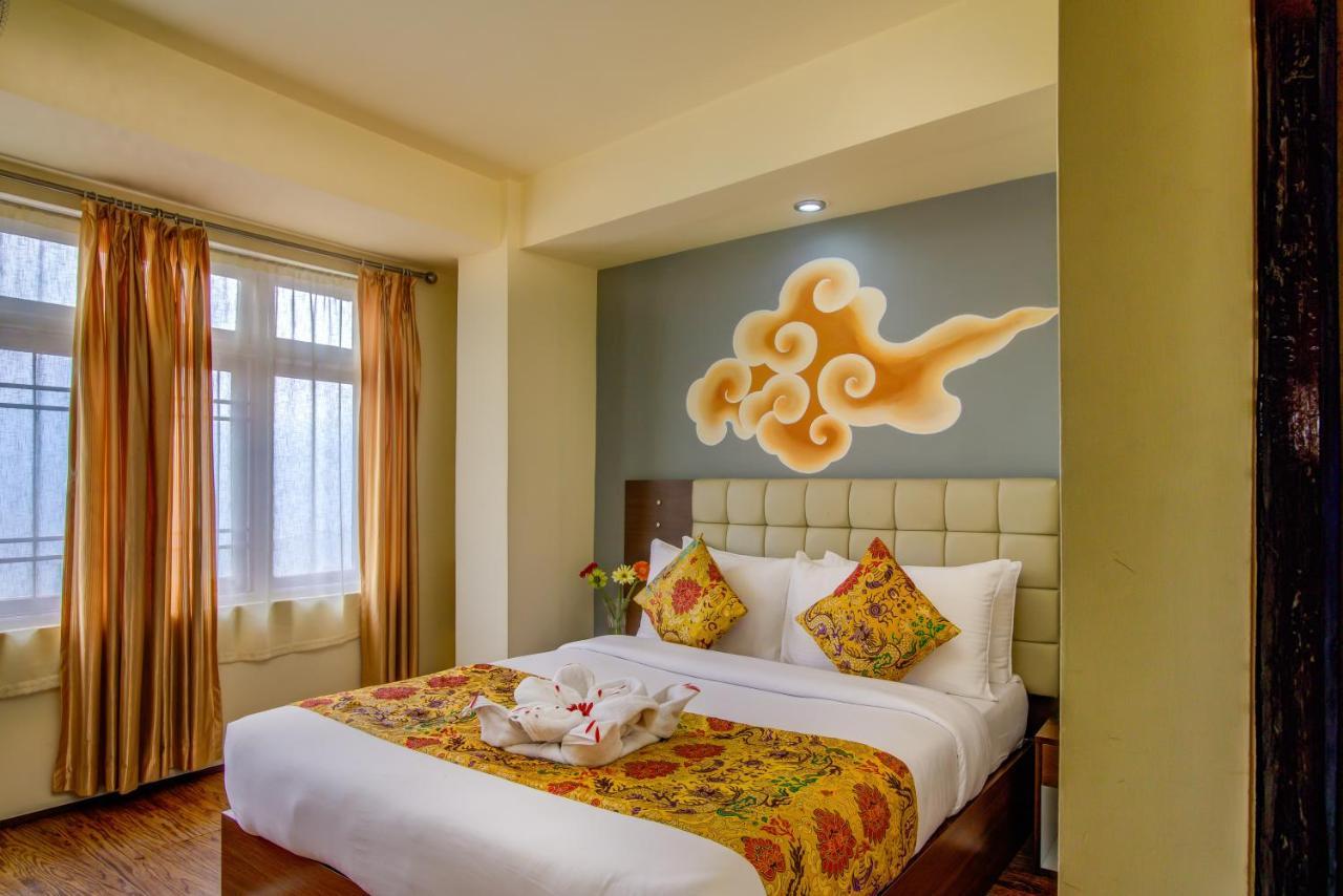 Muscatel Grand Silkroute - 300 Mts From Mg Marg Gangtok Exterior foto
