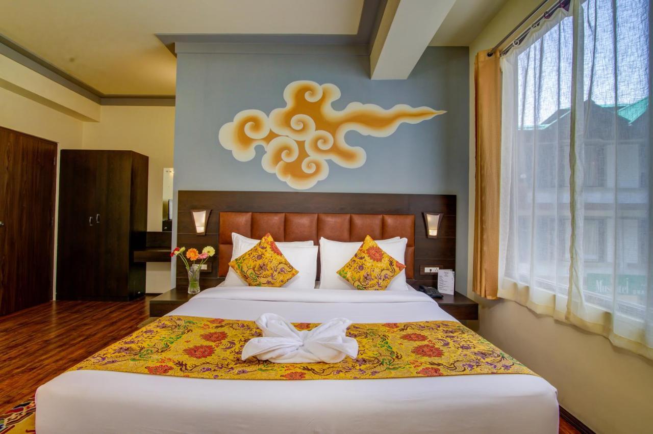 Muscatel Grand Silkroute - 300 Mts From Mg Marg Gangtok Exterior foto